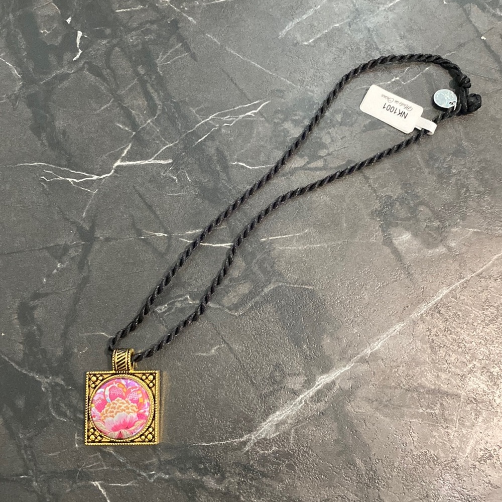 Black rope necklace